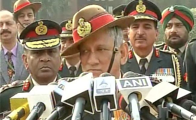 जनरल रावत ने संभाली सेना की कमान, कहा - जरुरत पड़ने पर ताकत का इस्तेमाल करेगी सेना