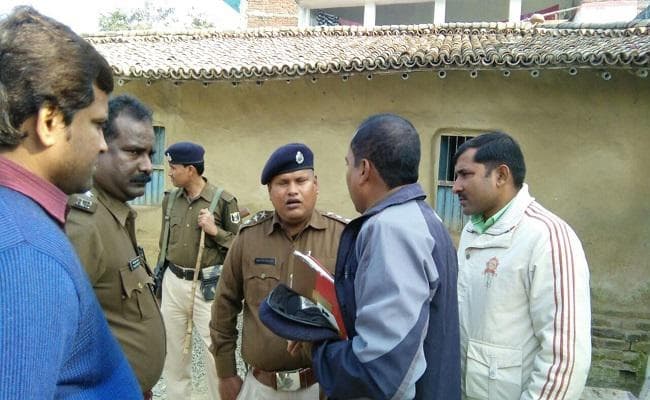 मोतिहारी : ढाका में मामूली विवाद में भिड़े दो गुट, फायरिंग, पथराव में 10 घायल