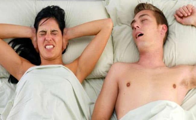 आपके खर्राटे को रोकेगा ये स्मार्ट बेड