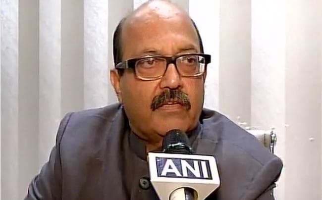 मुलायम अकेले व बेहैसियत हैं, पिता-पुत्र में हो सहमति : अमर सिंह