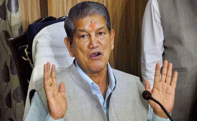 उत्तराखंड : राजनीतिक संकट में फंसी कांग्रेस, चुनाव मोर्चे पर भाजपा के सामने अकेले हरीश