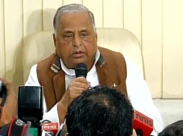 मुलायम बोले, मैं पार्टी का राष्ट्रीय अध्यक्ष, अखिलेश सीएम, रामगोपाल का अधिवेशन फर्जी