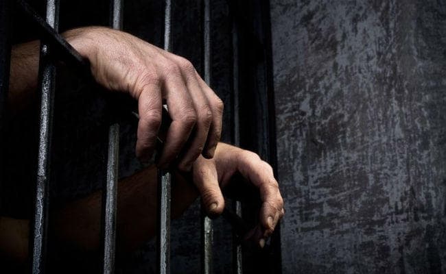 ब्राजील की जेलों में एक सप्ताह में करीब 100 कैदियों की मौत