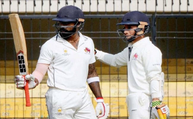 रणजी ट्रॉफी फाइनल  : गुजरात ने मुंबई को 228 रन पर समेटा