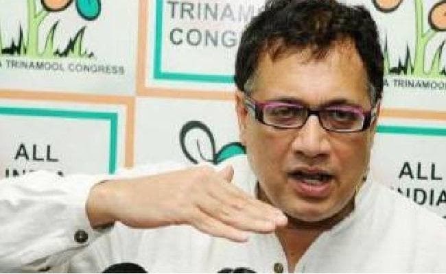 नोटबंदी की शिकायत लेकर राष्ट्रपति से मिले तृणमूल सांसद