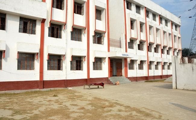 बिहार में छात्राओं से कथित आपत्तिजनक प्रश्न पूछे जाने पर विधायक की निंदा