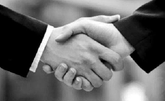 मुबारकबाद की राजनीति