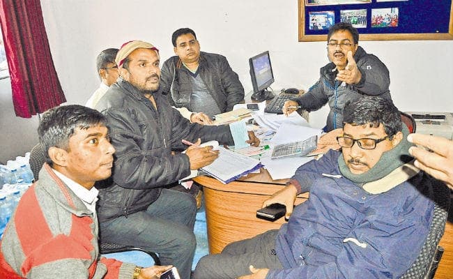 RJD के पूर्व MLC का कारनामा, 50 मजदूरों के खाते में कुछ ऐसे डाला करोड़ों का कालाधन