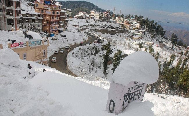 उत्तर भारत में ठंड का कहर जारी, दिल्‍ली में कई ट्रेनें रद्द, हिमाचल में 2 लोगों की मौत