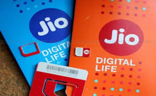 क्या 999 रुपये में 4G फोन लाने की तैयारी कर रहा है रिलायंस ?