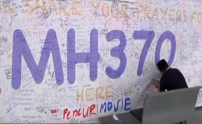 ऑस्ट्रेलिया, मलेशिया, चीन ने MH-370 विमान के मलबे की पानी में तलाश रोकी
