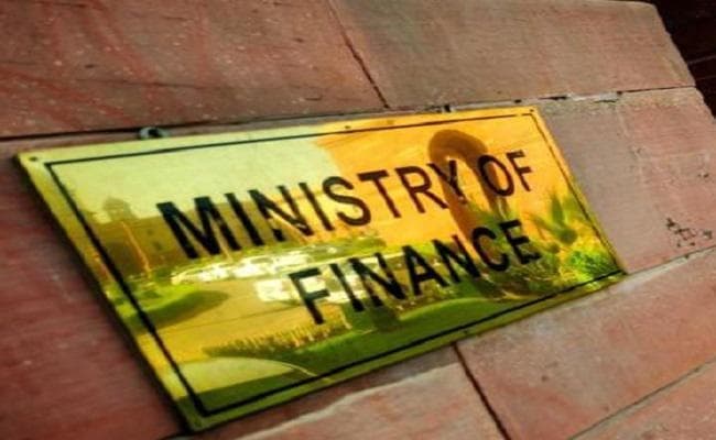वित्त मंत्रालय ने प्लास्टिक नोट छापने के लिए ब्रिटेन की विवादित कंपनी के करार से किया इनकार