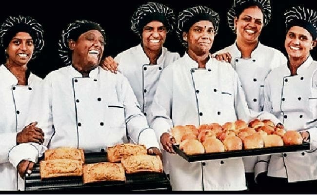 झुलसी महिलाओं को नयी जिंदगी