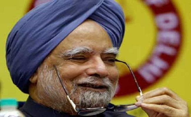 नोटबंदी पर उर्जित पटेल के बचाव में उतरे मनमोहन सिंह, कहा – सवालों का जवाब देने की जरूरत नहीं नोटबंदी पर उर्जित पटेल के बचाव में उतरे मनमोहन सिंह, कहा – सवालों का जवाब देने की जरूरत नहीं