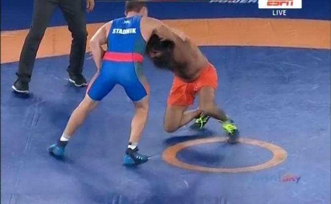 ...जब बाबा रामदेव ने ओलंपिक पदक विजेता पहलवान को दी पटखनी