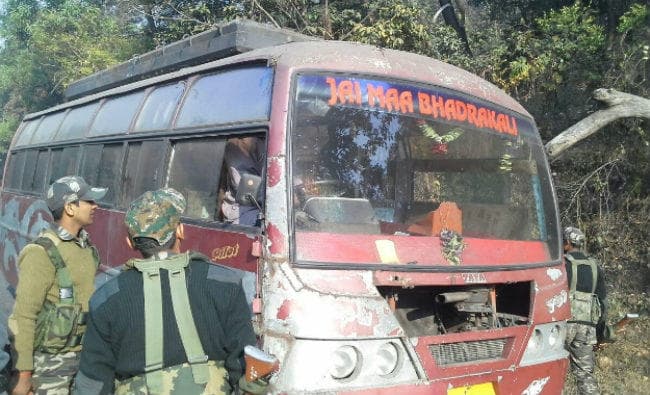 कोडरमा : अवैध कोयला लदे बस को पुलिस की विशेष टीम ने किया जब्त