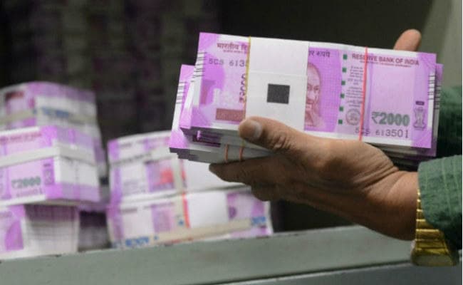 नोटबंदी के अंतिम 10 दिनों में जमा राशि का सरकार कर रही है विश्लेषण