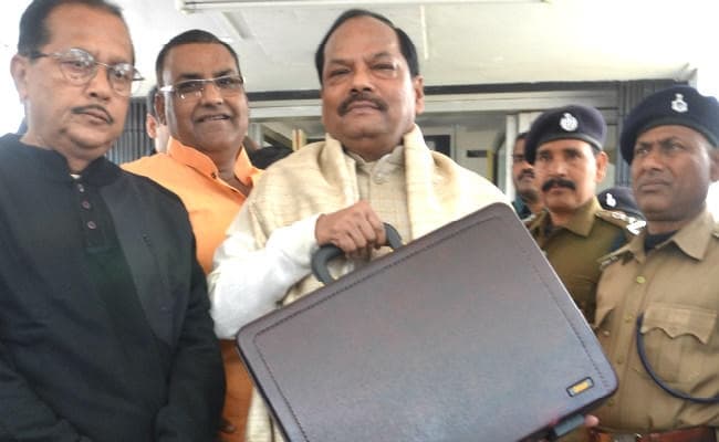 झारखंड : रघुवर सरकार ने पेश किया लोकलुभावन बजट, जानिए अहम बातें