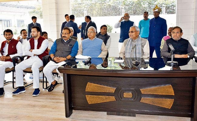 नीतीश ने कार्यकर्ताओं से कहा- दारोगा, टीटीई और जेल वार्डन कभी नहीं सुधर सकते