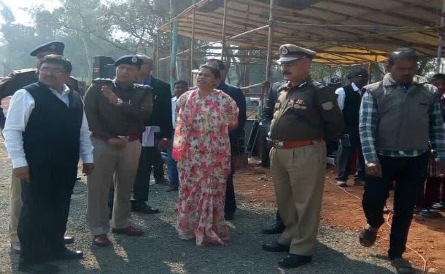 CM को काला झंडा दिखाया, तो खैर नहीं, मुख्य सचिव-डीजीपी ने चेताया