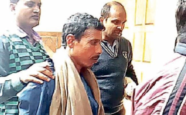 नारकोटिक्स विभाग ने गुप्त सूचना पर मारा छापा, 4 लाख की अफीम के साथ दो गिरफ्तार