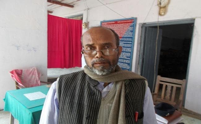 स्कूल परिसर में घुसकर प्राचार्य के साथ मारपीट कर जान से मारने की धमकी दी