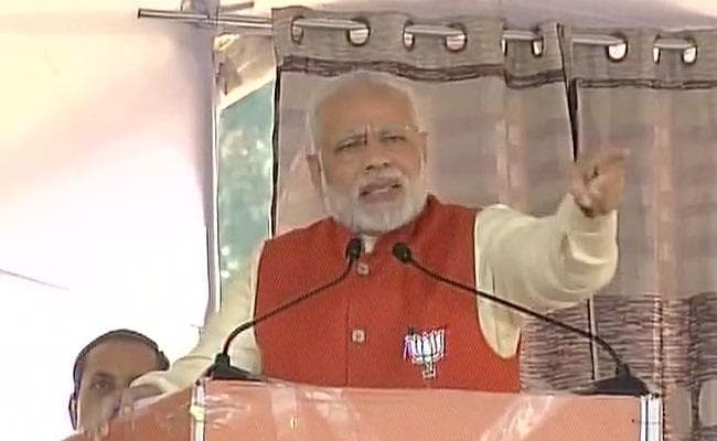 कांग्रेस आखिरी सांस में गुजारा करता हुआ दल : नरेंद्र मोदी