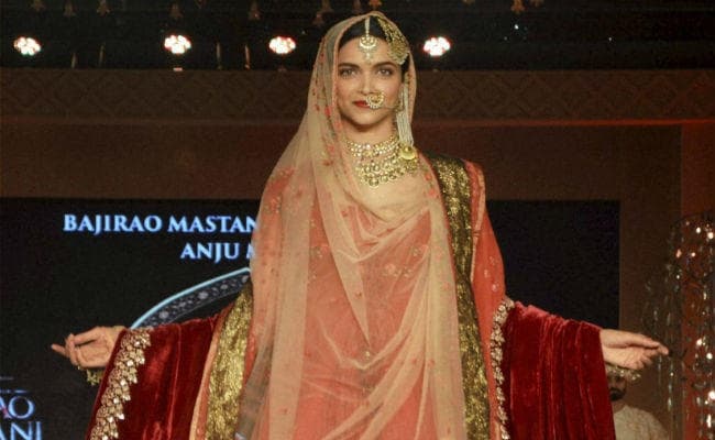 भंसाली की ''पद्मावती'' मुश्किल में, जयपुर में विरोध प्रदर्शन