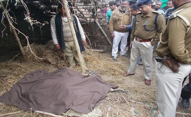 भाभी से अवैध संबंध के कारण पत्नी व दो मासूम को जिंदा जलाया