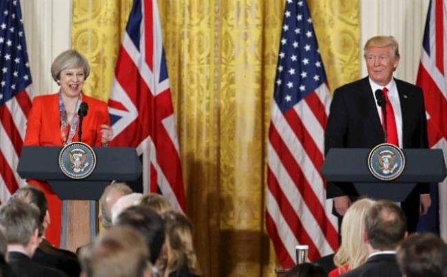 ब्रेक्जिट से खुश डोनाल्ड ट्रंप ने ब्रिटिश पीएम मे को कहा, यह दुनिया के लिए है ‘वरदान''