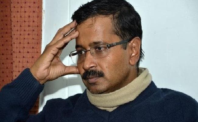 चुनाव आयोग ने केजरीवाल के खिलाफ प्राथमिकी दर्ज करने का आदेश दिया