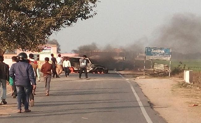 बिहार : आरा में लापता युवक का शव कुएं में मिला, भीड़ ने पुलिस जीप फूंका