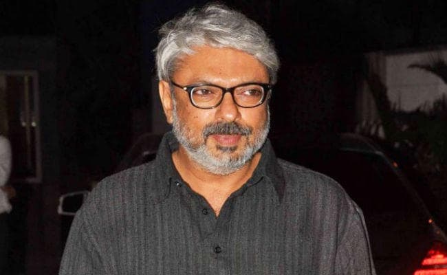 मेरी फिल्म में पद्मावती और अलाउद्दीन खिलजी के बीच कोई रोमांटिक दृश्‍य नहीं : भंसाली प्रोडक्‍शन