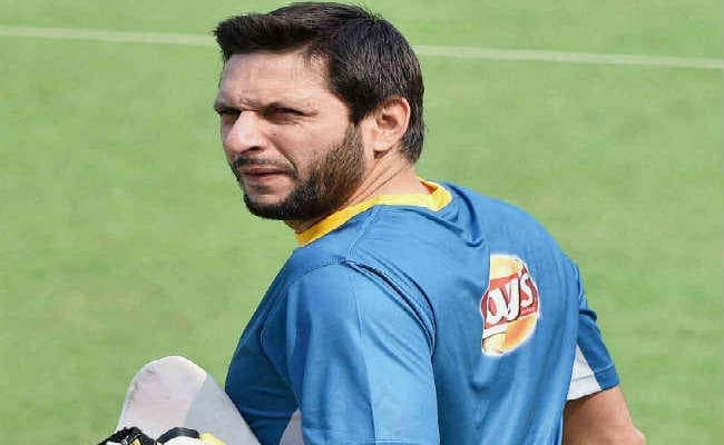 अफरीदी ने दुबई में पाकिस्तान के 25 कैदियों को बचाया