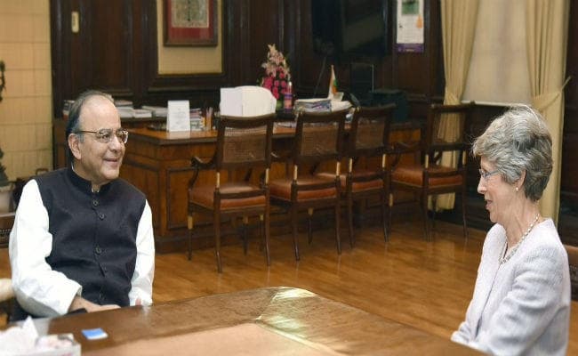 बजट पर वित्त मंत्री देंगे जनता के सवालों का जवाब, आप भी कर सकते हैं ट्वीट