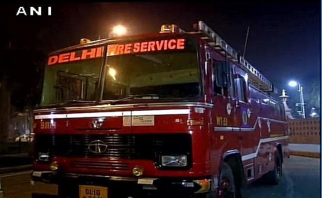 संसद भवन में कमरा नंबर 50 में लगी आग पर काबू पाया गया