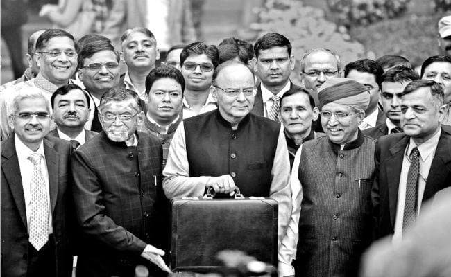 इंफ्रा-मुखी लुभावना बजट