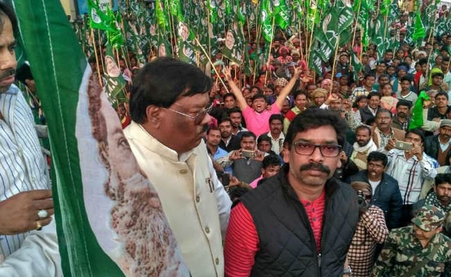 झारखंड : झामुमो का 38 वां झारखंड दिवस आज, एसपी कॉलेज से निकली रैली