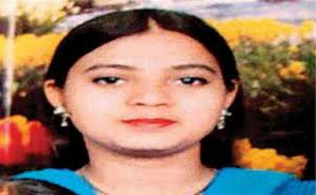 इशरत जहां केस : DGP पीपी पांडे के सेवा विस्तार पर SC ने गुजरात सरकार से मांगा जवाब