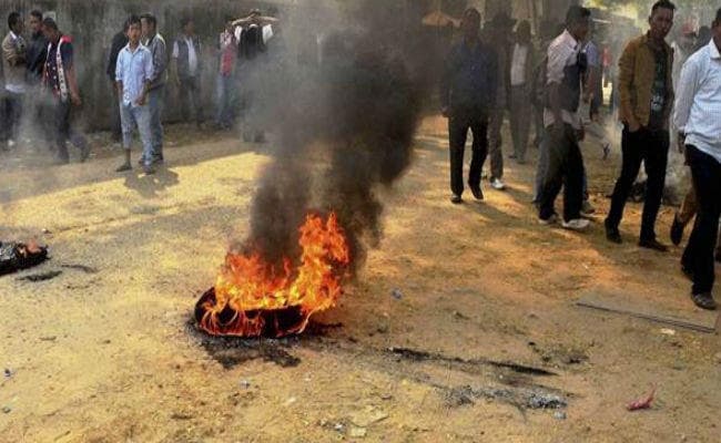 नगालैंडः चुनाव में रिजर्वेशन को लेकर पुलिस और स्थानीय लोगों में झड़प के बाद दीमापुर में कर्फ्यू जारी