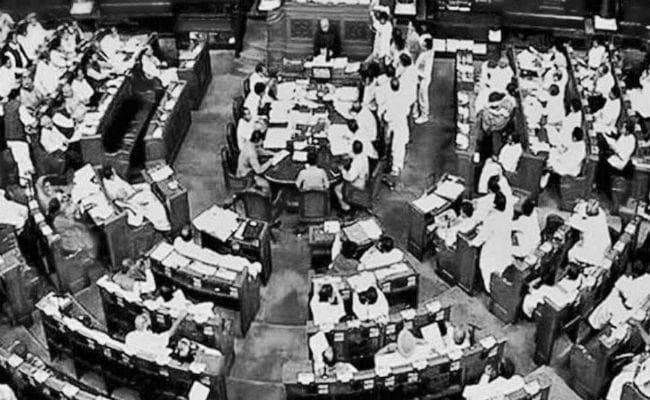 शोर के दौर में खो गया विमर्श