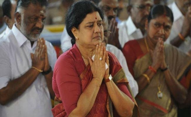 पार्टी प्रमुख या मुख्यमंत्री बनने के योग्य नहीं हैं शशिकला : पीएच पांडियन