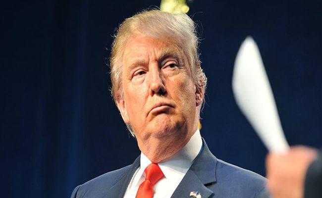 पुत्री के डिजाइन किये हुए कपड़ों की बिक्री नहीं करने पर डिपार्टमेंटल स्टोर पर भड़के डोनाल्ड ट्रंप