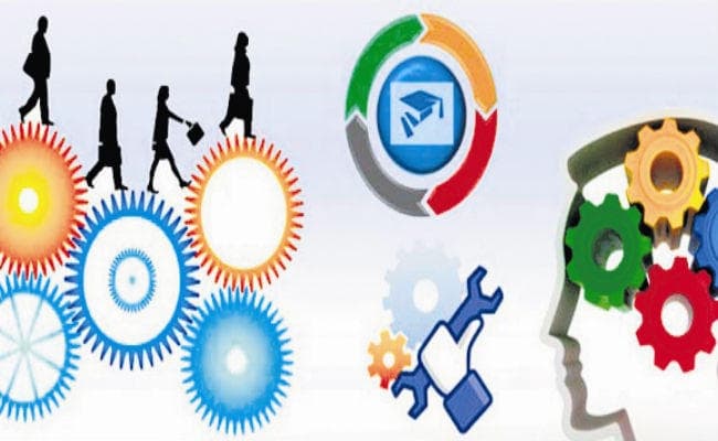 यूपी में कौशल विकास मिशन से संवर रहा बेरोजगारों का भविष्य, अब ट्रेनिंग के साथ मिलेगा 15 हजार की नौकरी