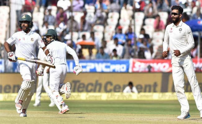 #IndvBan : कप्तान रहीम, शाकिब ने बांग्लादेश की पारी को संवारा, लेकिन फॉलोऑन का खतरा अब भी बरकरार