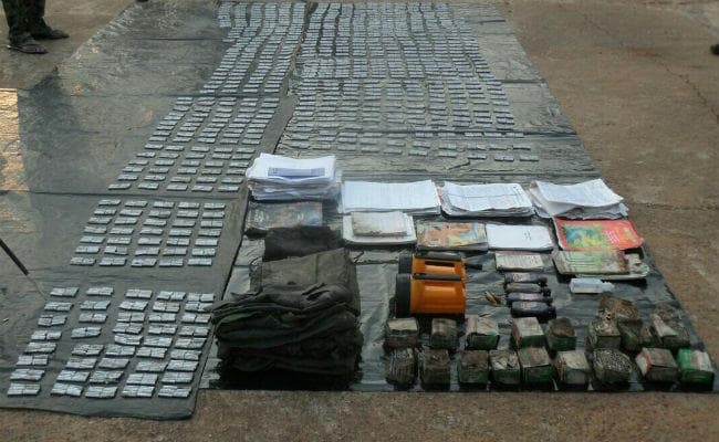 पारसनाथ में नक्सलियों का कैंप धवस्त, भारी मात्रा में विस्फोटक बरामद