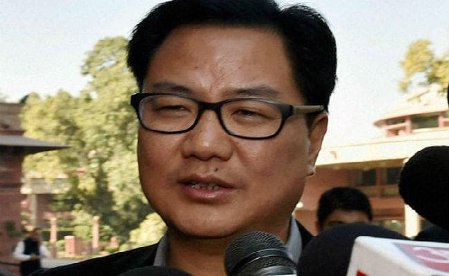 रिजिजू की टिप्पणी से कांग्रेस नाराज, चुनाव आयोग से कार्रवाई की मांग