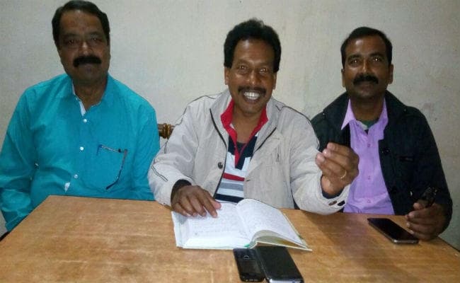 झाविमो के केंद्रीय सचिव रहे परितोष सोरेन ने पार्टी छोड़ी, दो दशक से थे बाबूलाल मरांडी के साथ