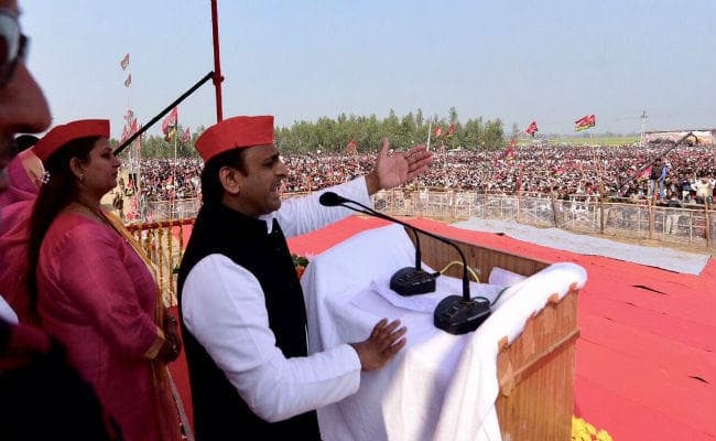 बोले अखिलेश, मायावती के झांसे में ना आये जनता