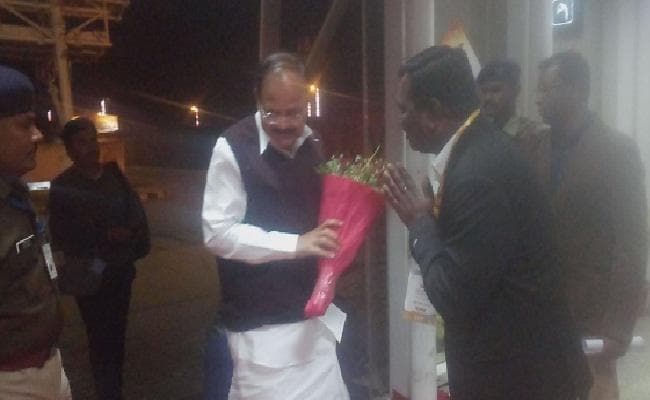 मोंमेंटम झारखंड : मेहमानों के पहुंचने का सिलसिला जारी, वेंकैया नायडू रांची पहुंचे
